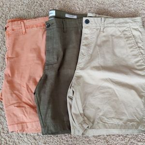 Bundle of 3 men's shorts